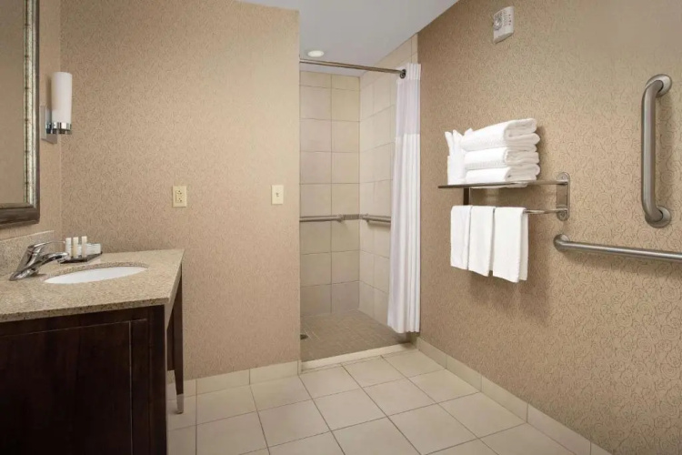 Embassy Suites by Hilton Birmingham Hoover photo 15