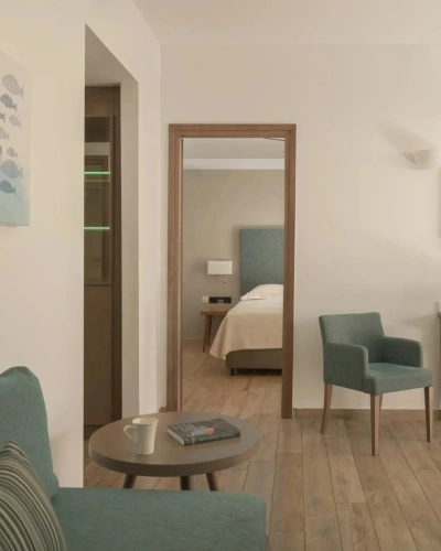 1 Bedroom Family Quadruple Suite with Mountain & Garden view