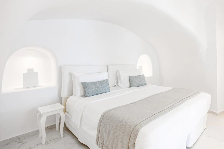 2 Bedrooms Plunge Pool Twin Suite Caldera Sea View