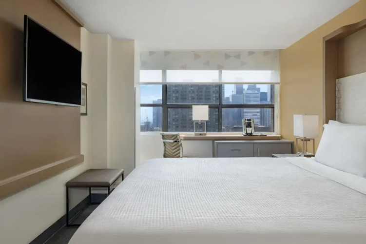 Holiday Inn Toronto Downtown Centre by IHG
