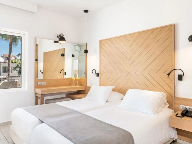 Quadruple Junior Suite