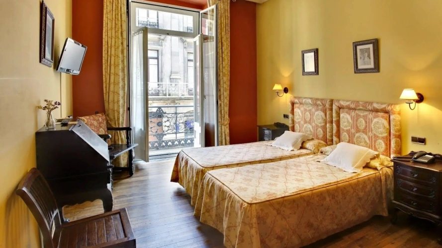 Superior Twin room