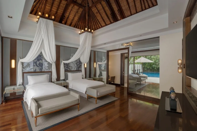 2 Bedrooms Villa with garden view
