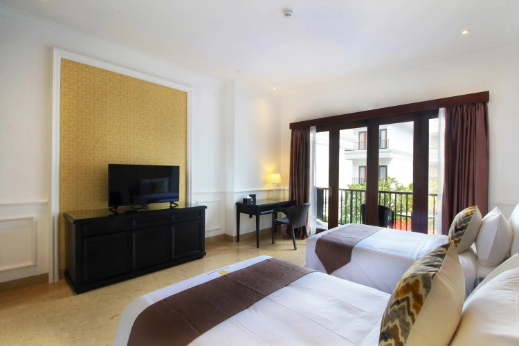 Deluxe Double room with pool view
