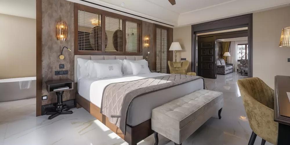 Presidential Double Suite with balcony