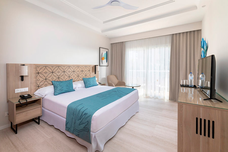 Single room with balcony