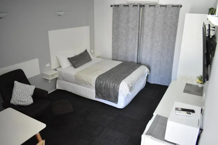 Riviana Motel