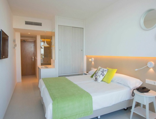 Superior Double room with balcony and with pool view