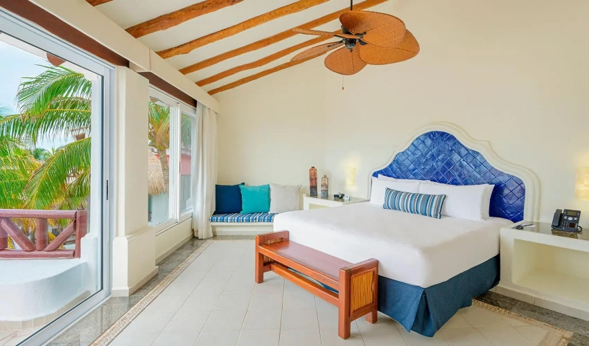 Passion Plunge Pool Double Penthouse Suite