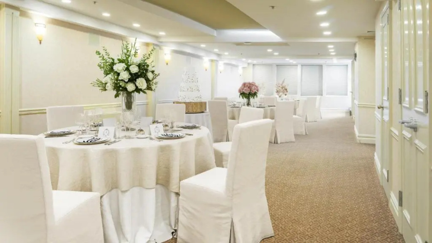 The Lucerne Hotel photo 19
