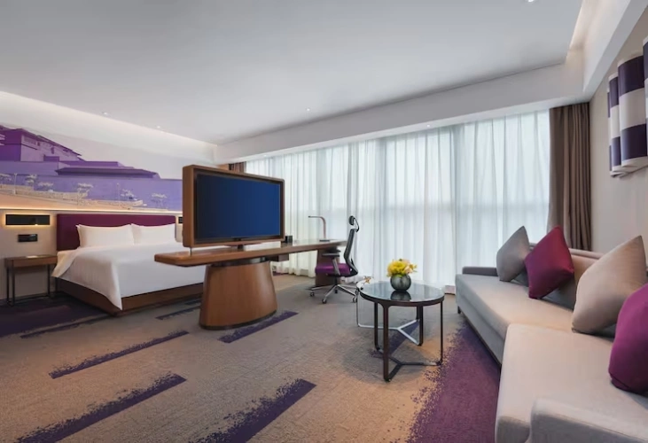 Double Hamptom Suite
