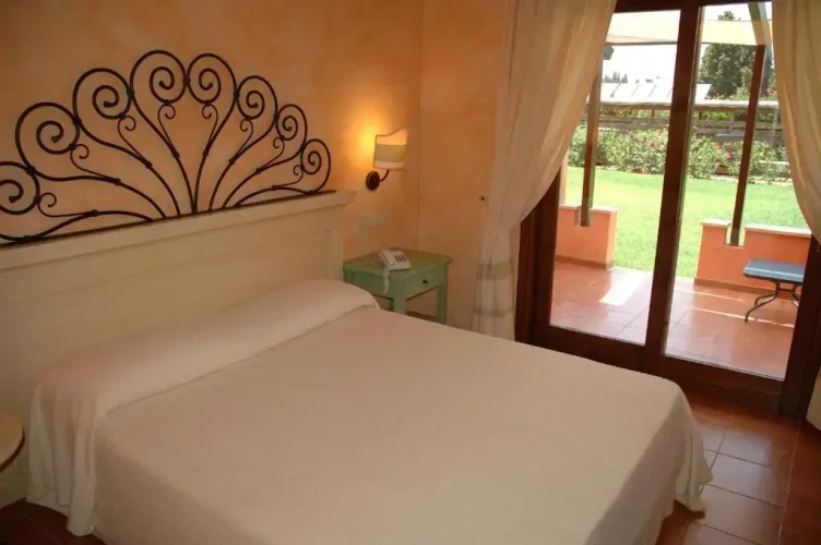 Standard Double room with garden view