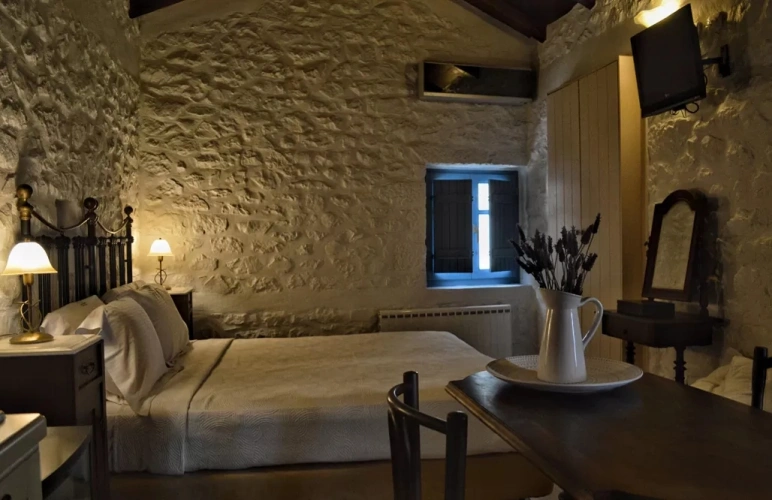 Iliako B with mountain and sea view Double Suite