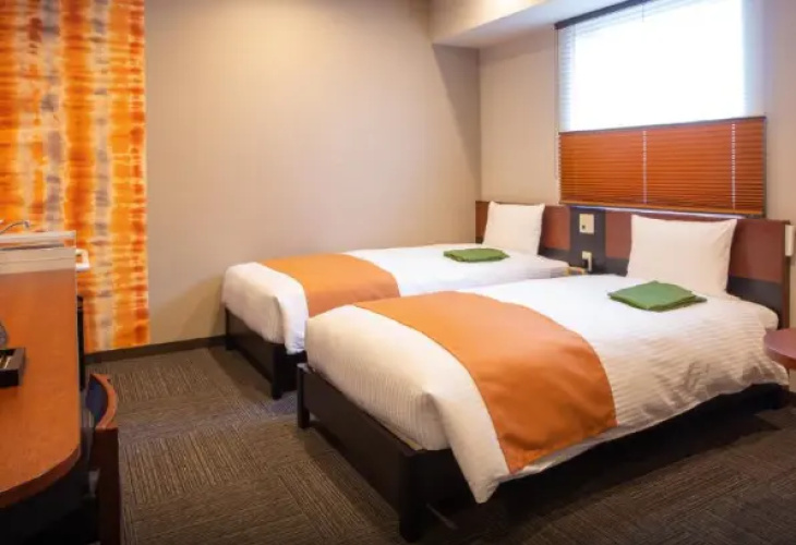 Universal Twin room