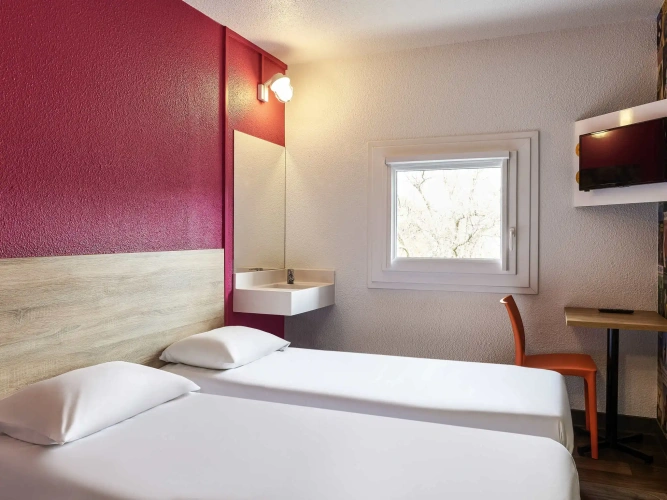Side-Car Twin room