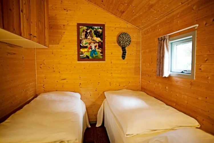 Wild West Quintuple Cabin
