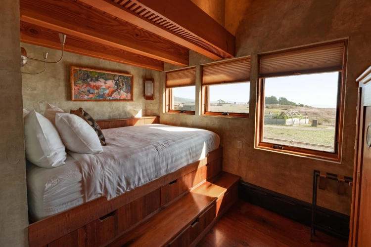Grove Quadruple Suite