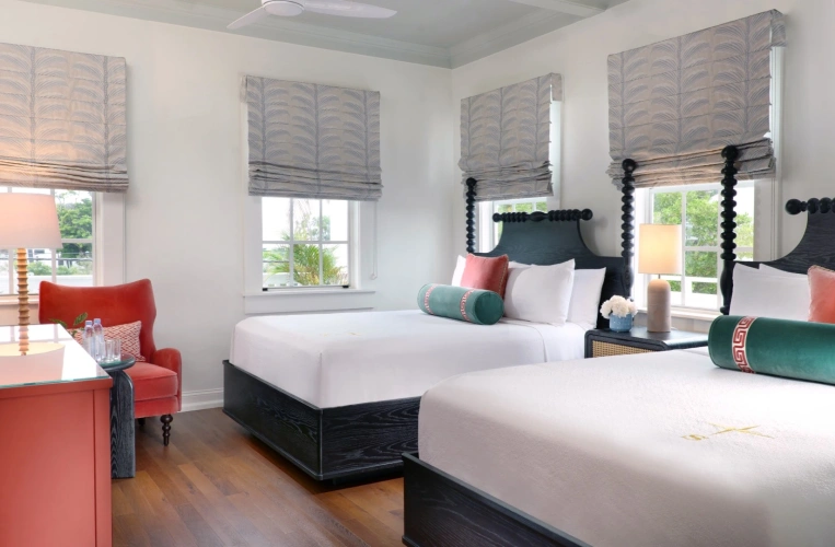 Avalon Quadruple room