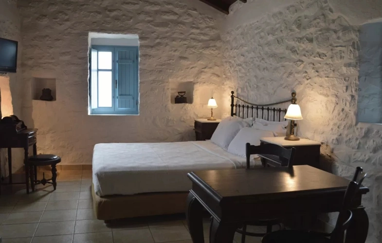 Iliako A with mountain and sea view Double Suite