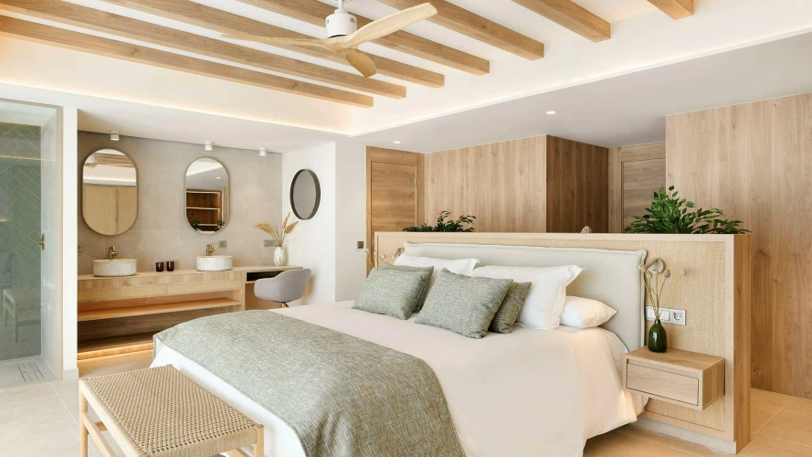 Mediterranean Infinity Double Suite with sea view