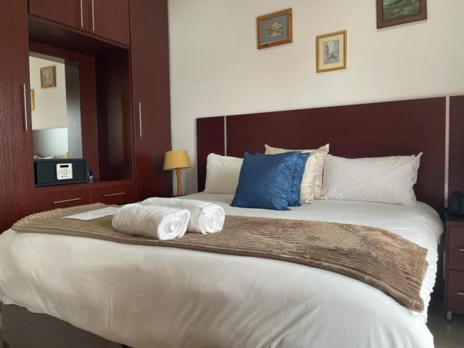 King Double room