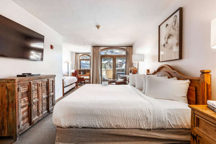 1 Bedroom Caledonian No.202 room
