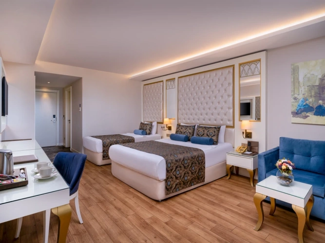 Standard Triple room