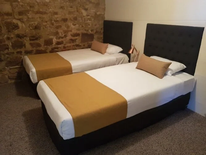 2 Bedrooms Unit