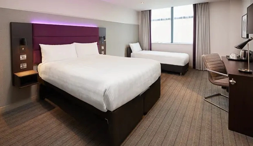 Standard Triple room