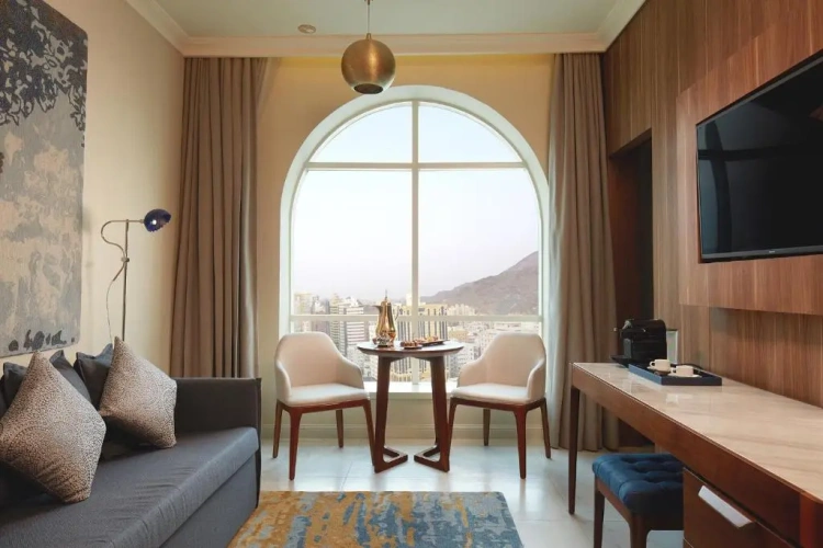 Quadruple Junior Suite with city view