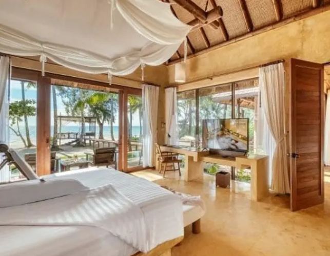 Suite Pool Villa beachfront
