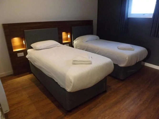 Interconnecting room