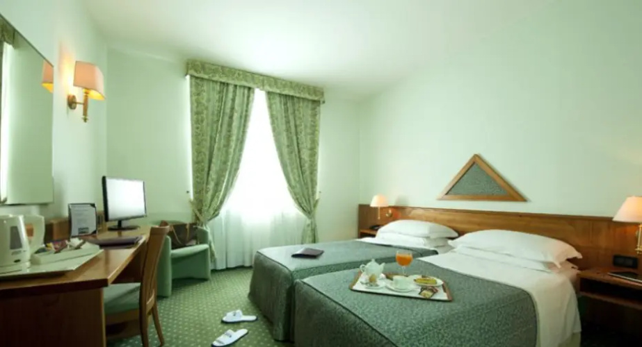 Triple room