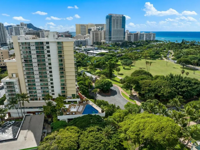 Luana Waikiki Hotel & Suites photo 22
