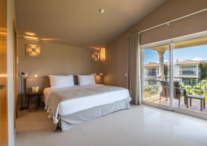 2 Bedrooms Villa