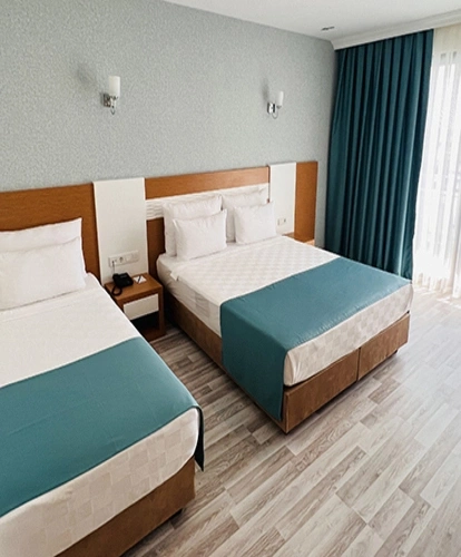 Family Quadruple room with land view