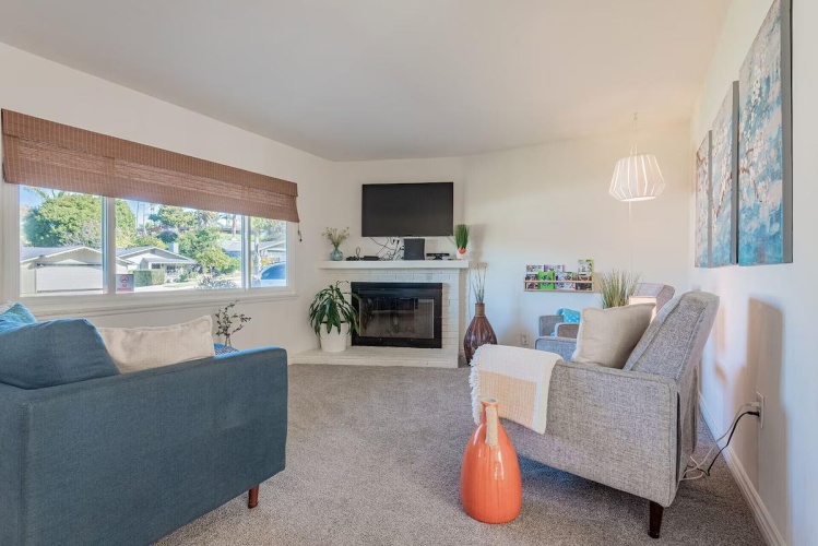 4 Bedrooms Home