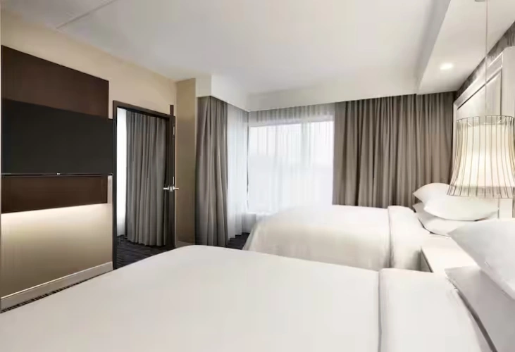 1-room Hearing Accessible Twin Suite