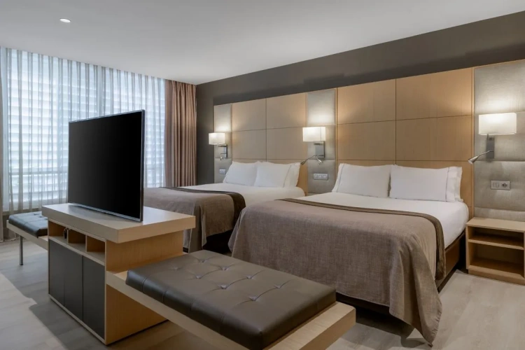 1 Bedroom Premium Twin Junior Suite with street view