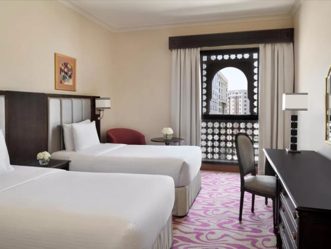 Classic Twin room with city view