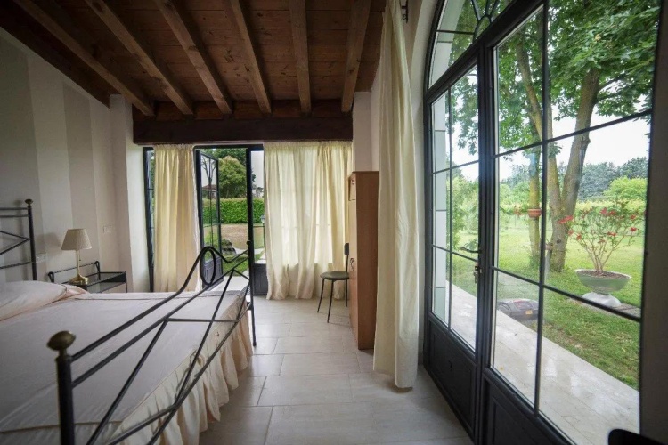 Chardonnay room