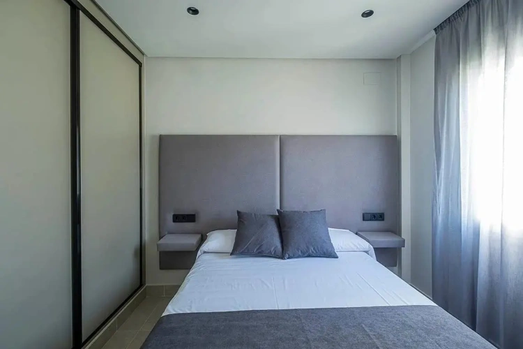 2 Bedrooms Villa