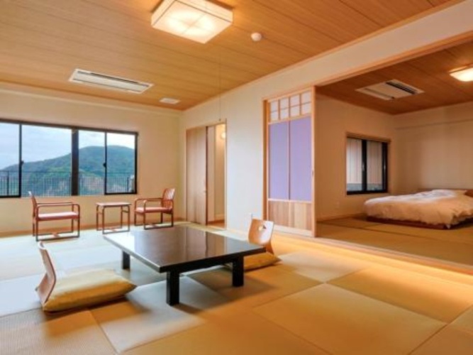 2-room No. 304 Double Suite with ocean view