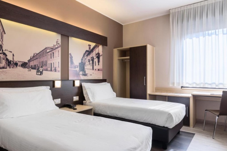 Superior Twin room