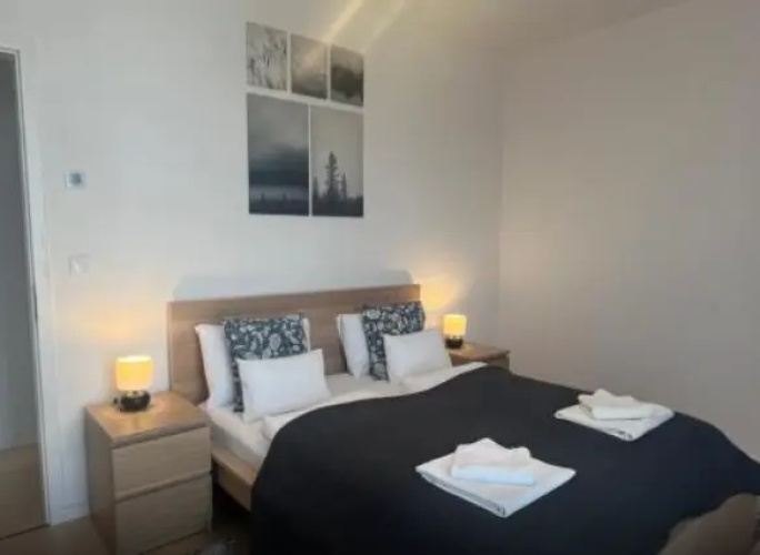 2 Bedrooms Apartment