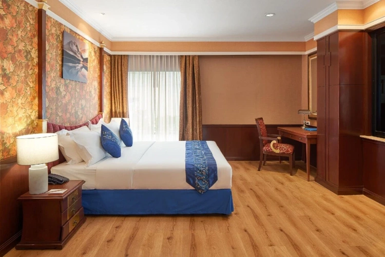 Quadruple Family Suite