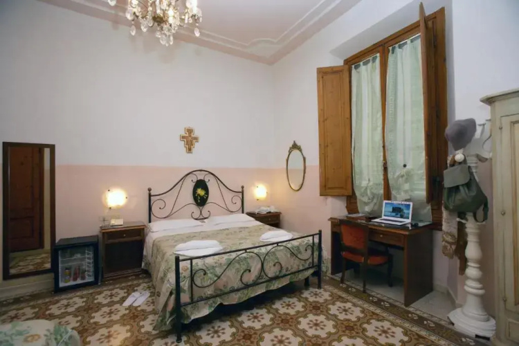 Hotel Desiree