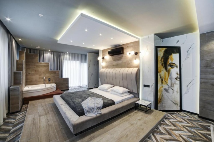 Executive Jacuzzi Fireplace Double Suite