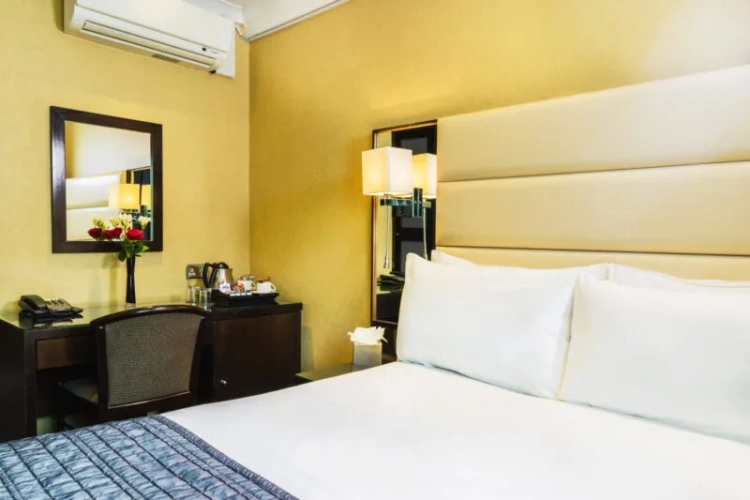 Compact Double room