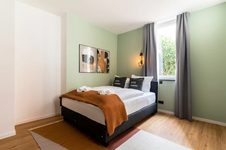 L Double Suite